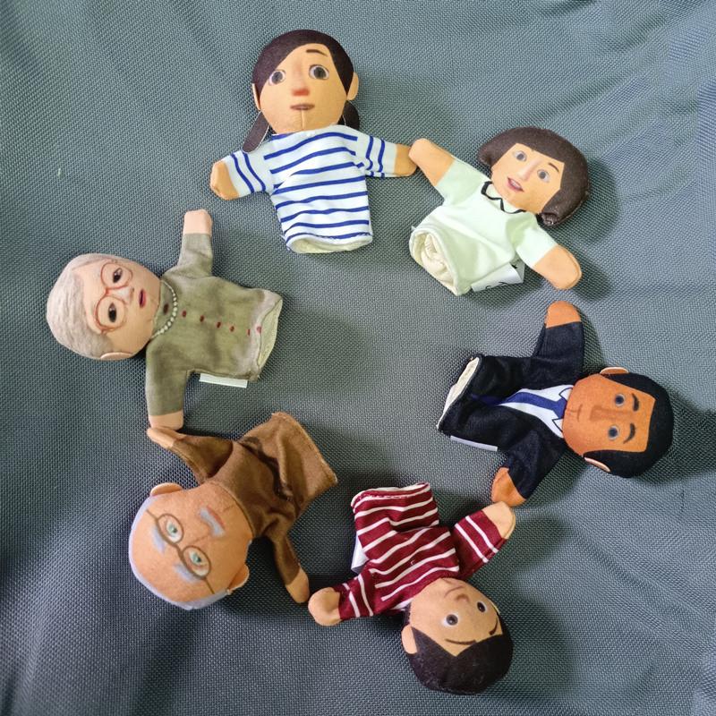 Adorable Family Character Plush Puppets For Interactive Storytelling And Playtime Fun