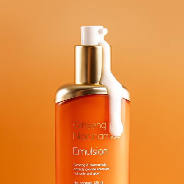 

Farm Stay Ginseng & Niacinamide Emulsion 120ml +RANDOM GIFT
