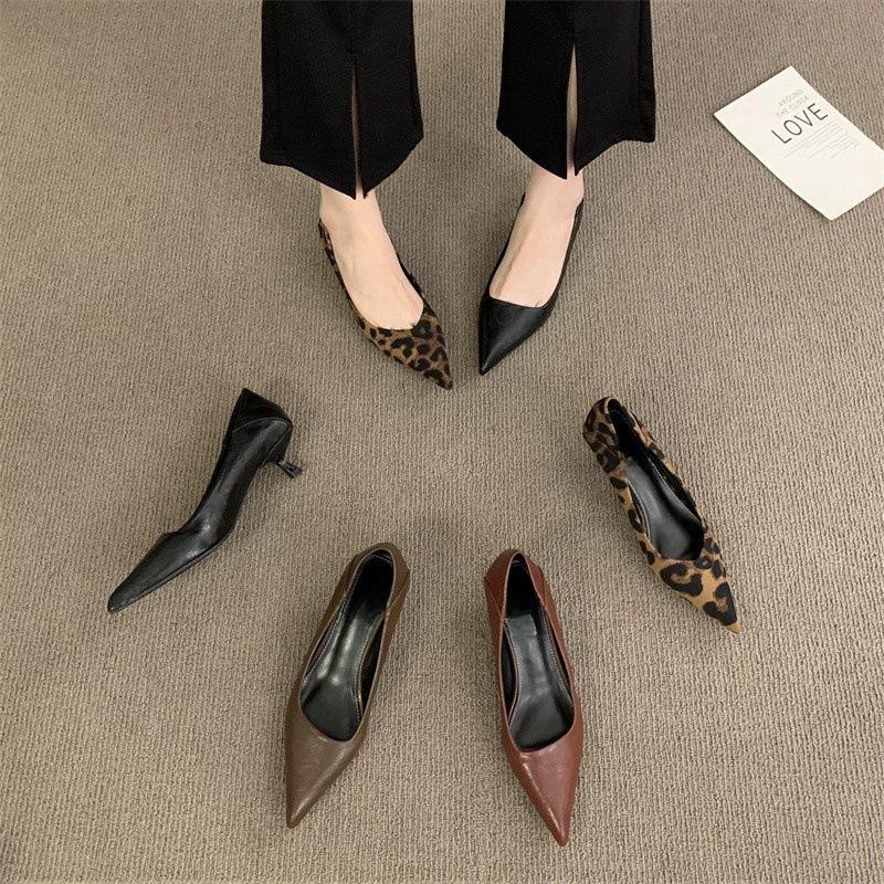 Autumn and winter new pointed head shallow mouth high heels leopard print fashion versatile temperament commuting low heel kitten and single shoes