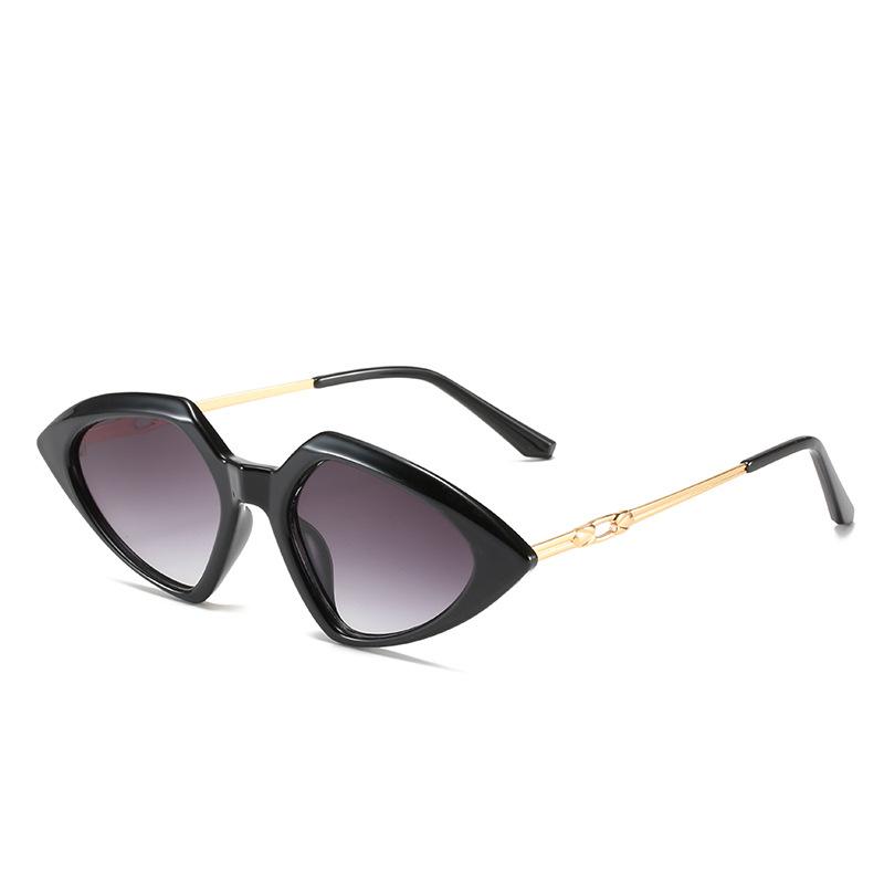 European And American Trends New Small Frame Sunglasses Fashion Triangle Marine Piece Metal Sunglasses Personalized Glasses ready stock