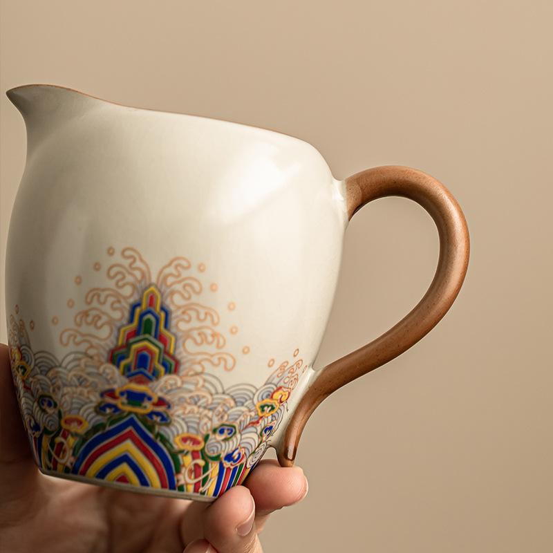 

Light luxury Ru kiln fair cup all-porcelain hundred-hole filter high-grade Kung Fu tea set Chahaiyun cup male cup tea dispenser