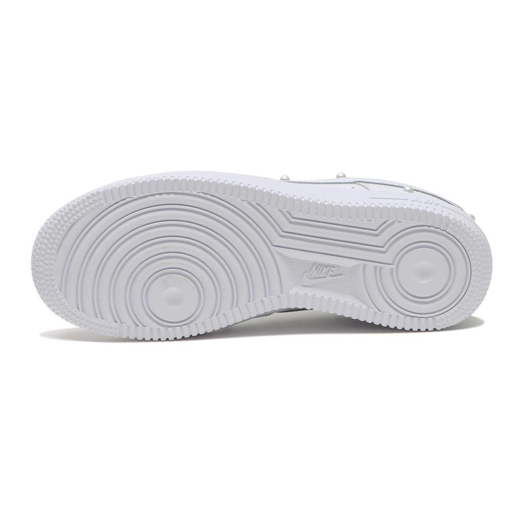 IQ0133-101 Nike Air Force 1 '07 SE "White" (Women's)