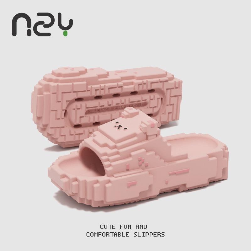 Building Block Pixel Bear Slippers Women's Summer New Thick Bottom Non-slip Bath Cartoon Cool Slippers Men