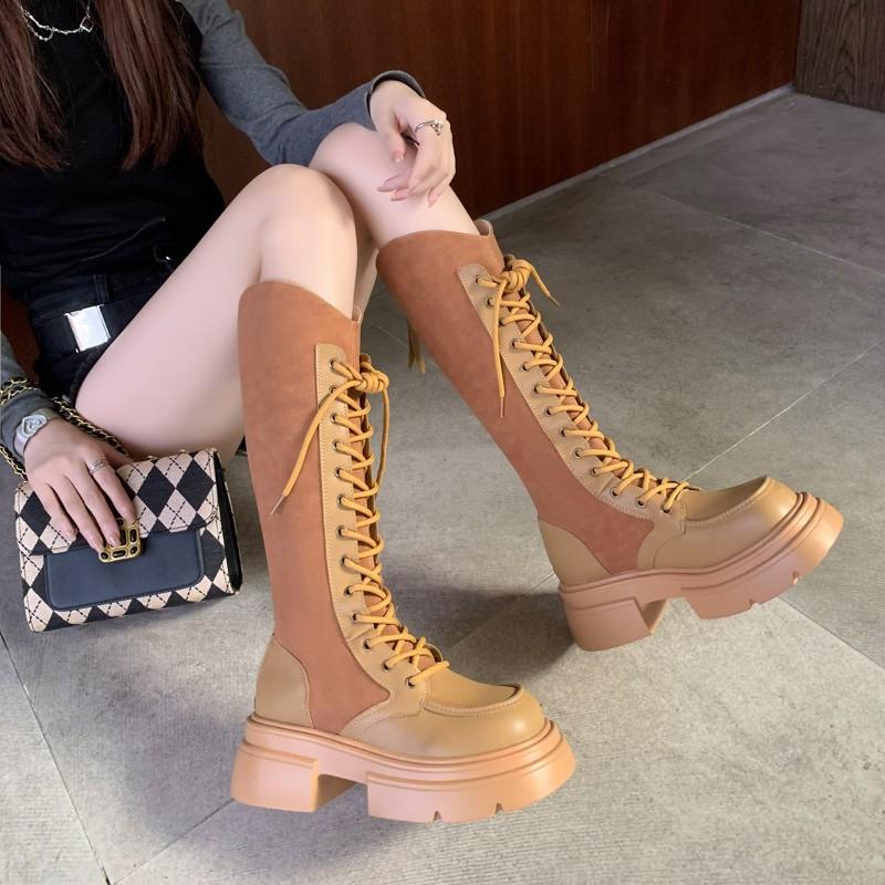 

Женские ботинки на платформе. Зима 2024. Новые модные и универсальные рыцарские сапоги с перекрестными ремешками. Удобные женские сапоги до колена с круглым носком.