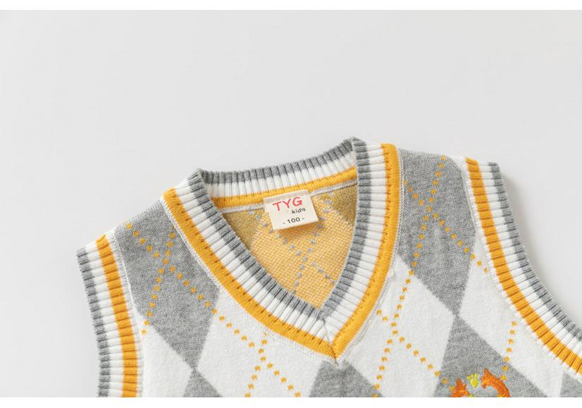 Tengyun Boys' Argyle Cartoon Knit Vest - Double Layer Cotton Yarn, School Style