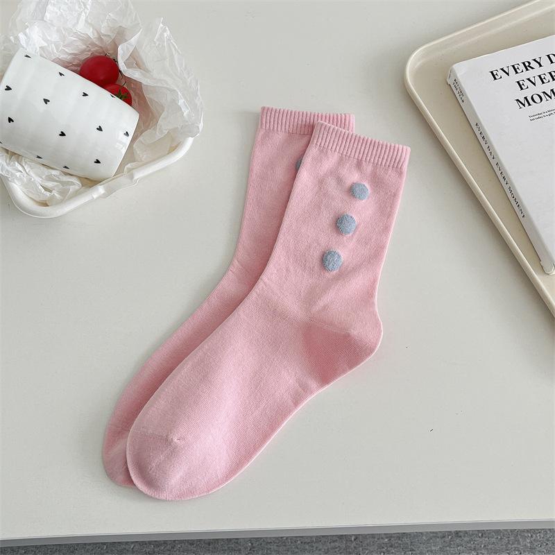 Ladies' Mid-calf Socks for Spring and Summer Are Sweat-absorbing, Flocked, Heart-shaped Polka Dot Socks with A Cute Color Contrast and A School Style