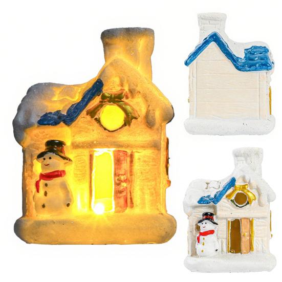 Vánoční Mini Sněhový Domeček Figurka LED Osvětlená Miniaturní Chata Dekorace Malá Pryskyřičná Zimní Vesnička Ozdoba pro Vánoční Scénu Stolní Dekorace