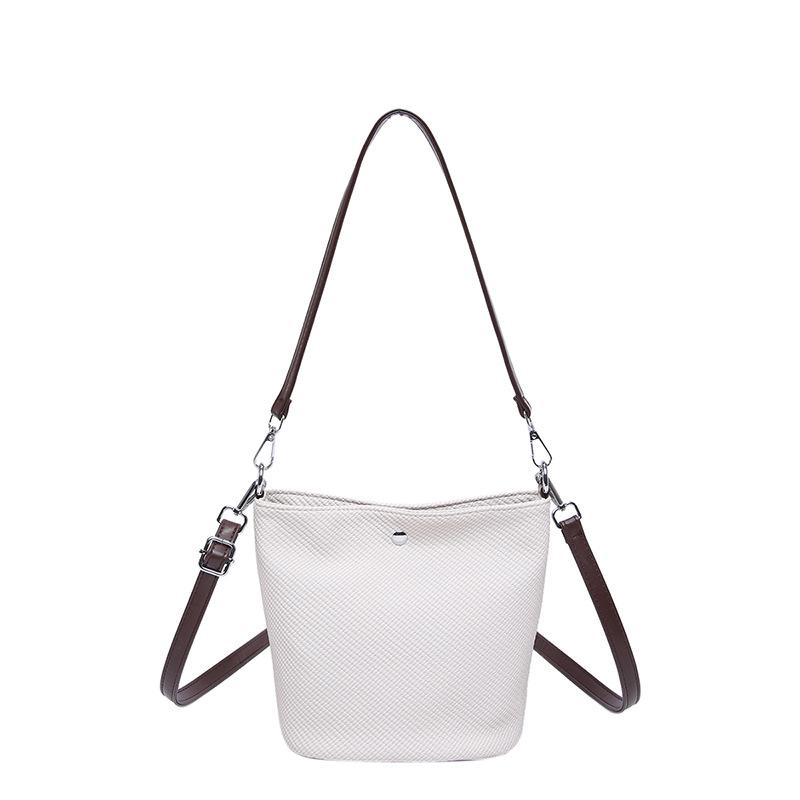 Premium Bag Women's New Popular Fashion Versatile Shoulder Bag Commuter Messenger Bucket Bag Tide