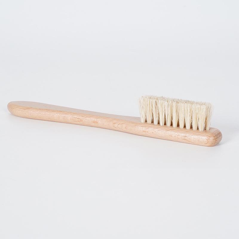 

Compact Horsehair Leather Shoe Brush Set - Perfect for Crevice Cleaning, Dust Removal, and Oiling 17cm*1.8cm*2.6cm