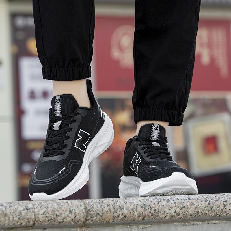 Neue Mesh-Schuhe für Damen und Herren im Sommer, atmungsaktive und leichte Sportschuhe, lässige Schuhe für Sportpaare