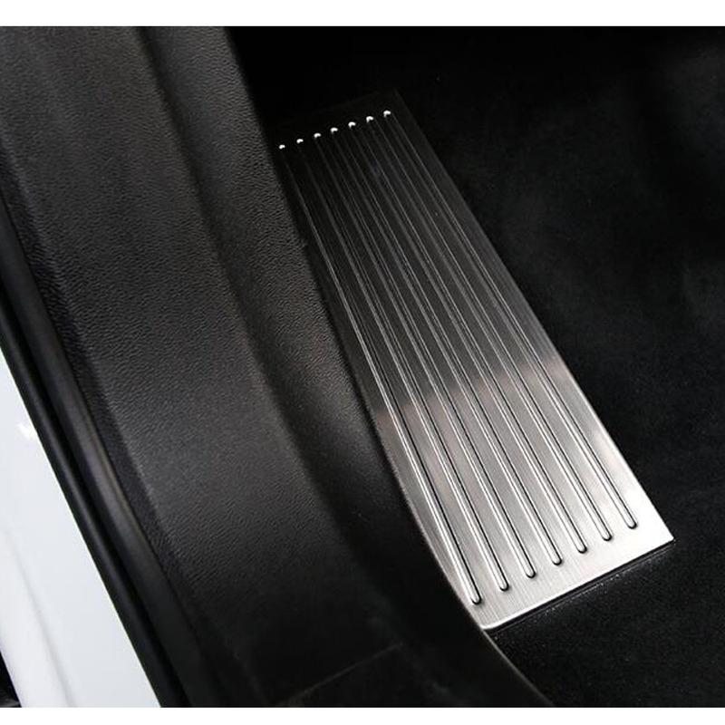 Car Stainless Steel Foot Gas/Petrol/Oil Brake Rest Pedal Moulding Lamp Trim Accessories For Volvo XC60 2018