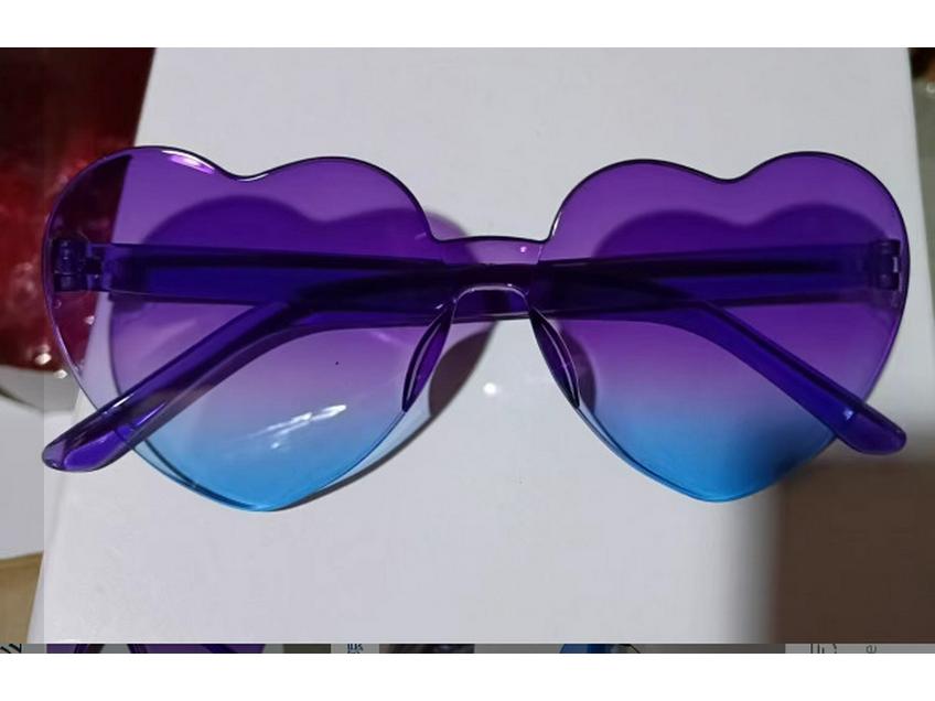 Trendy Heart-Shaped European-American Sunglasses for Women - Masquerade Party & Fun Glasses