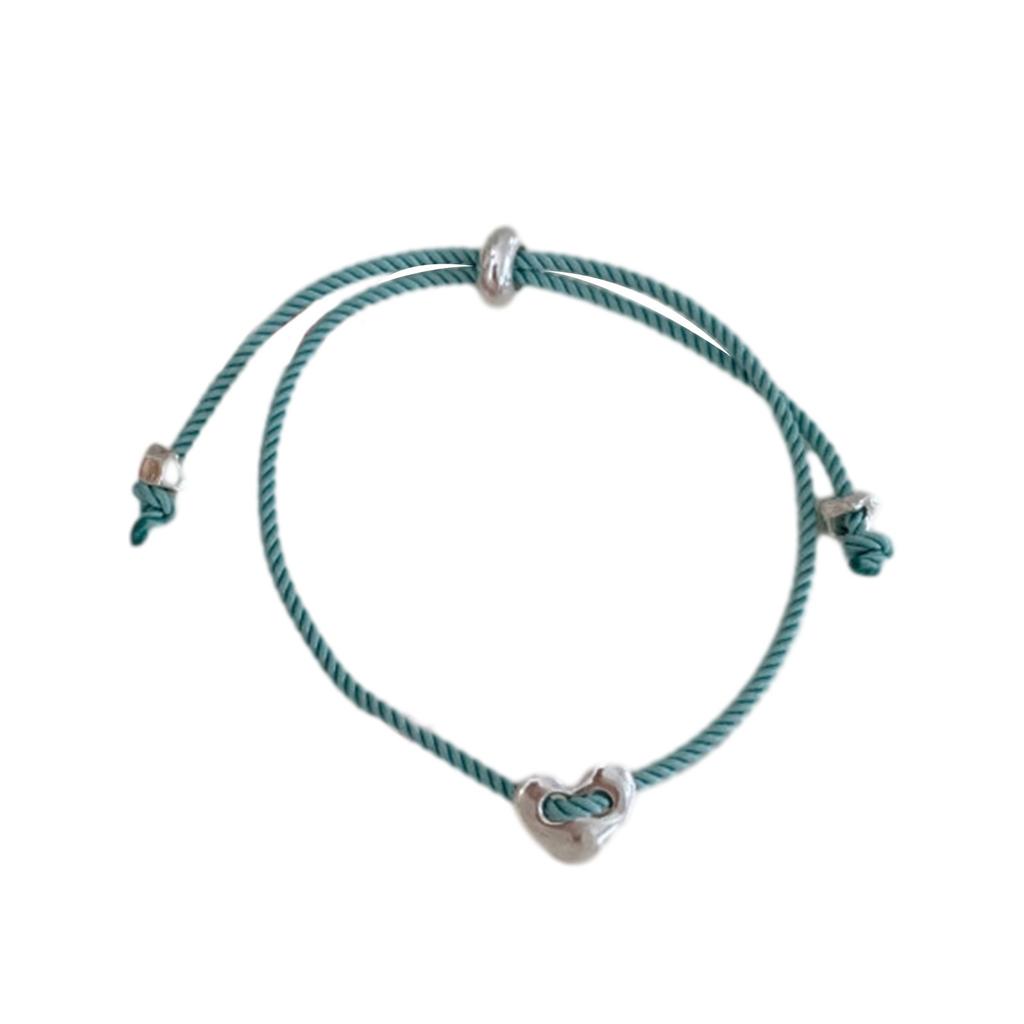 Fashionable Heart Bracelet Adjustable Drawstring Bracelet Alloy Material Suitable for Daily Life and Special Occasion