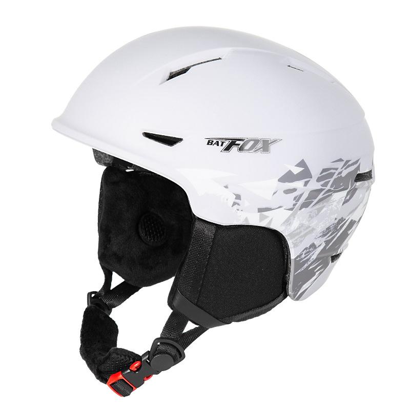 Winter Ski Helmet Anti-collision Protective Gear Men's and Women's Adult Outdoor Riding Warm Ski Helmet