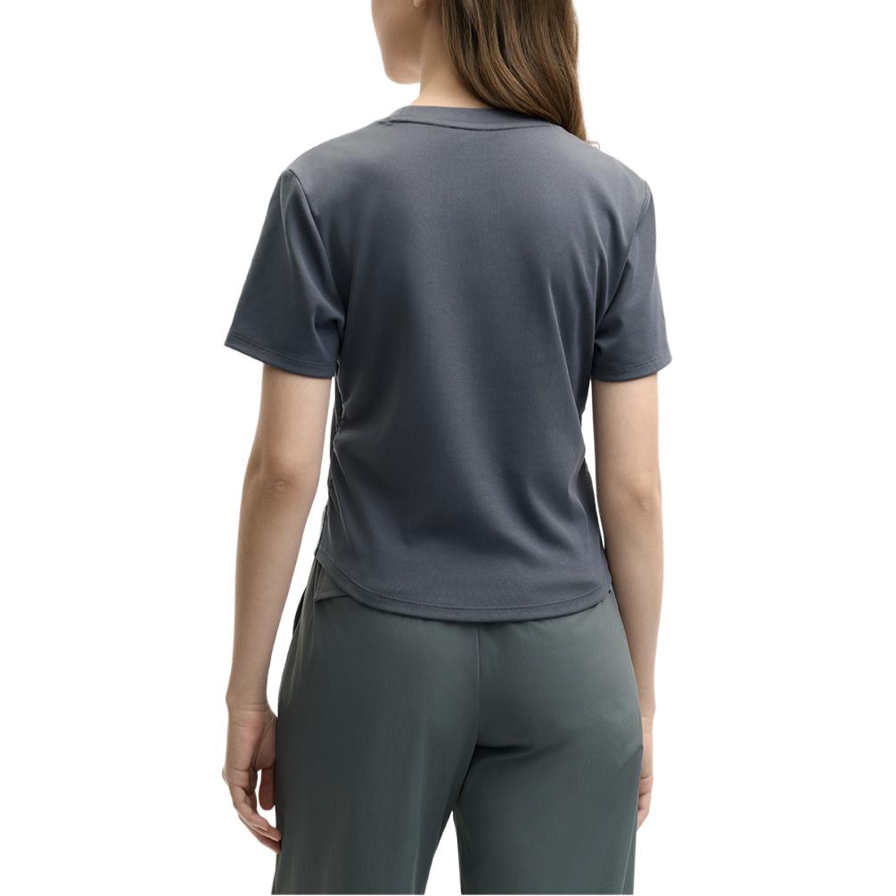 Fila Lifestyle Soft Stretch Ribbed Fox Soft Skin Breathable Trendy Minimalist Knitted Short Sleeve T-Shirt Women T-Shirts F11W529120FDY