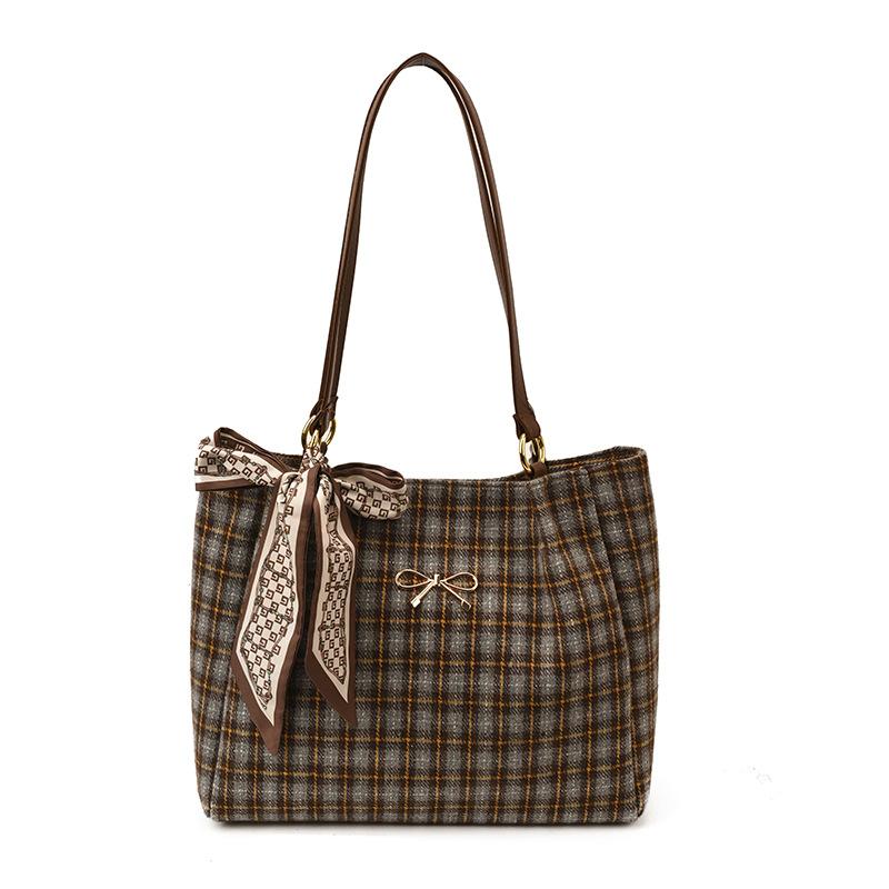 Casual Commuting Tote Bag, Fashionable and Stylish Checkered Single-shoulder Bag, College Student Class Bag