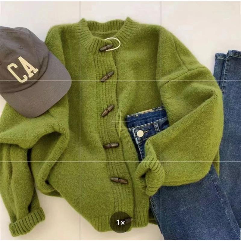 Simple Solid Color Retro Horn Buckle Design Sense Knitted Cardigan Women's Age-reducing Round Neck New Cardigan Jacket Women