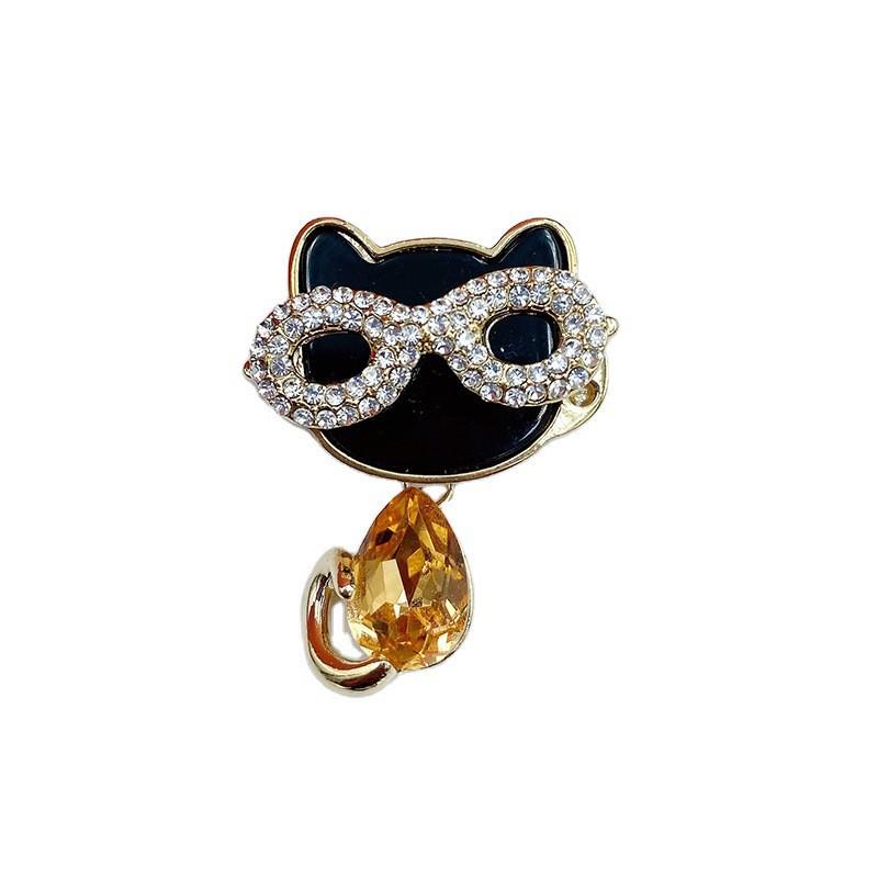 European & American Retro Kitten Rhinestone Brooch with Exquisite Inlaid Diamonds