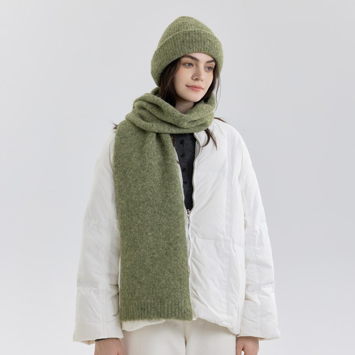 

Вязаный набор шапка и шарф, однотонная зимняя шапка-бини и шарф-комбо для тепла и стиля Green (Set)