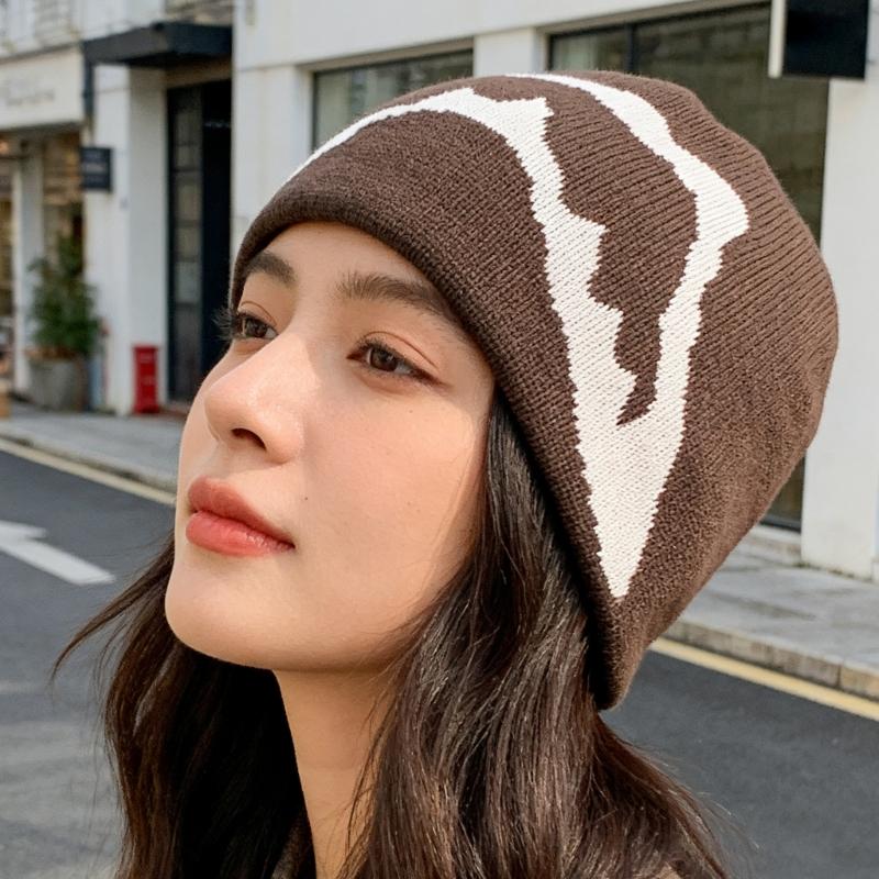 Geometric Jacquard Knit Brimless Hat with Unique Pattern For Adult Teens Stylish Looking And Warmth Cool Weather Headpiece