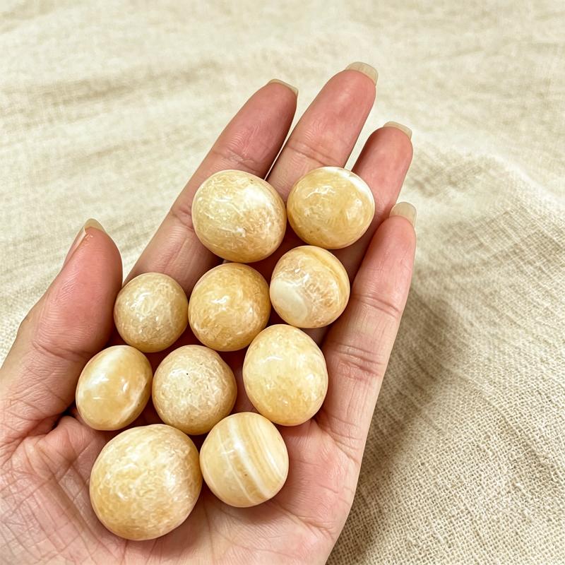 20-30mm Natürlicher Gelber Jade Trommelstein Poliert Heilkristall Edelstein Großhandel für Spirituelle Heimdekoration