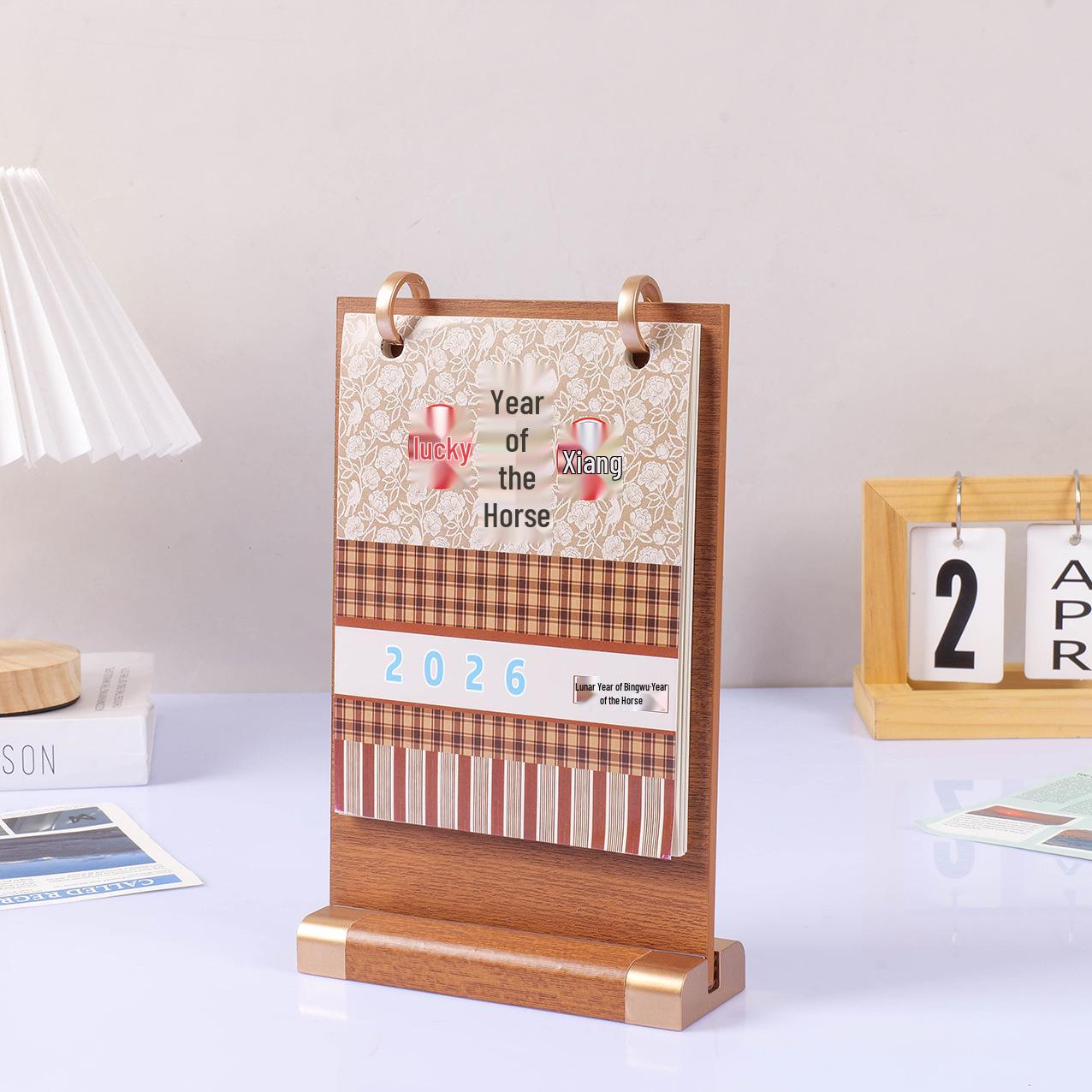 

2026 год Лошади Креативный настольный календарь из массива дерева - Настраиваемый бизнес-подарок