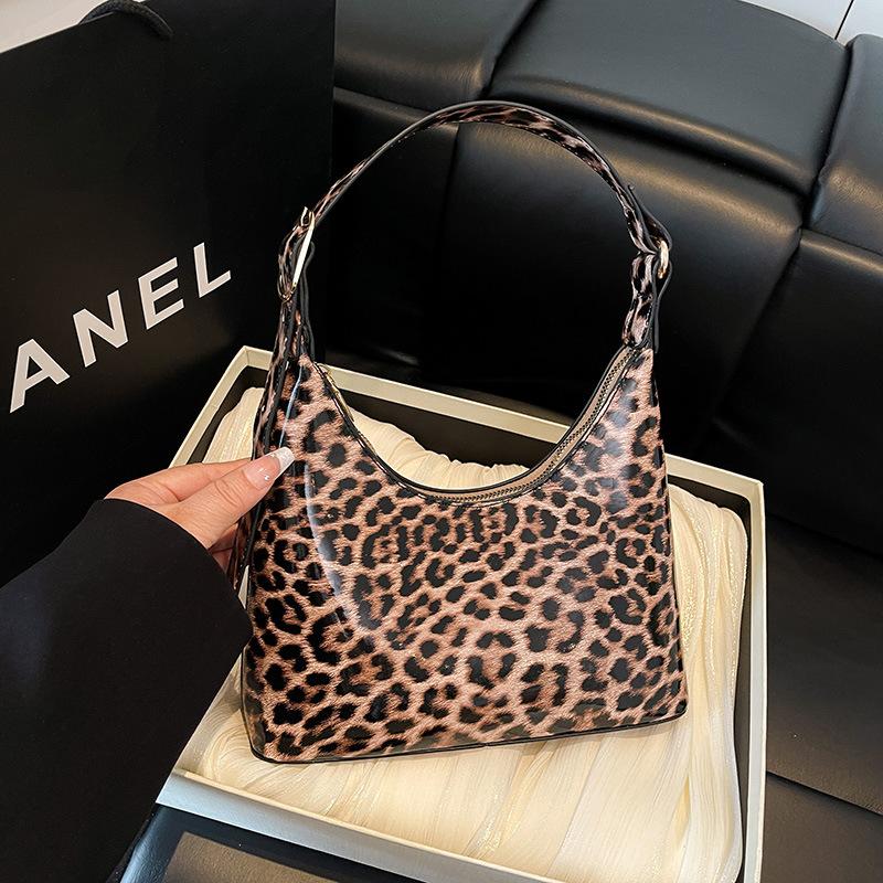 Retro Armpit Bag Women's Summer New Fashion Leopard Print Large-capacity Shoulder Bag Commuter Women's Bag