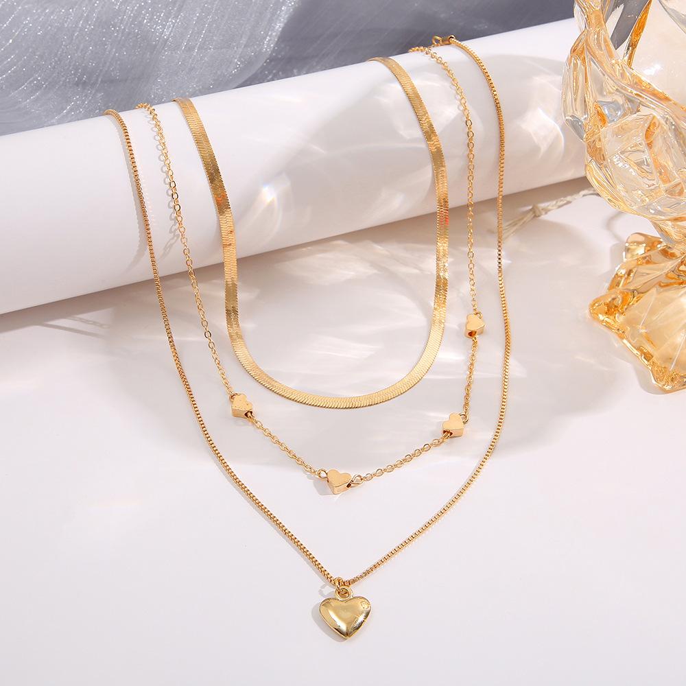 Hot-selling layered love necklace design necklace stacked collarbone chain high-end light luxury snake bone chain