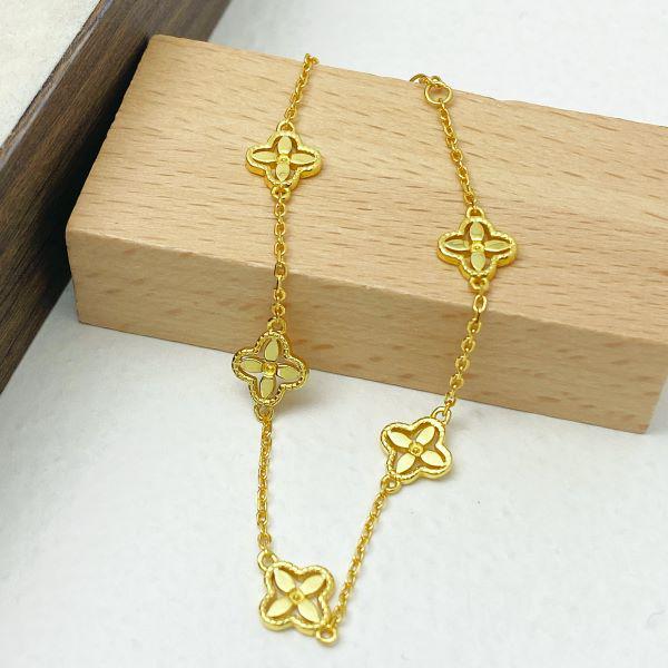 Four-Leaf Clover S925 Sterling Silver Bracelet: 18K Gold, Elegant, Versatile, High-End Jewelry.