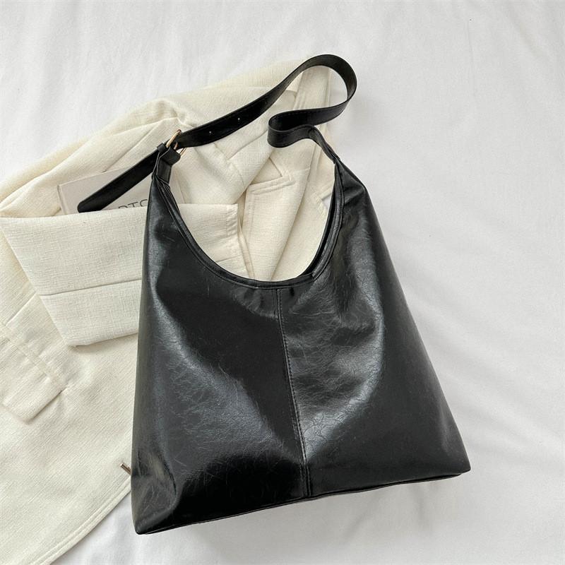 Casual Chic Large Capacity Shoulder Bag For Women Stylish Tote Vintage Design Available In Black Beige Green And Brown