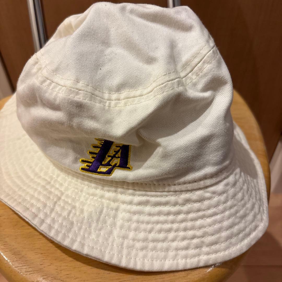 Used New Era NBA LA Lakers Bucket Hat White