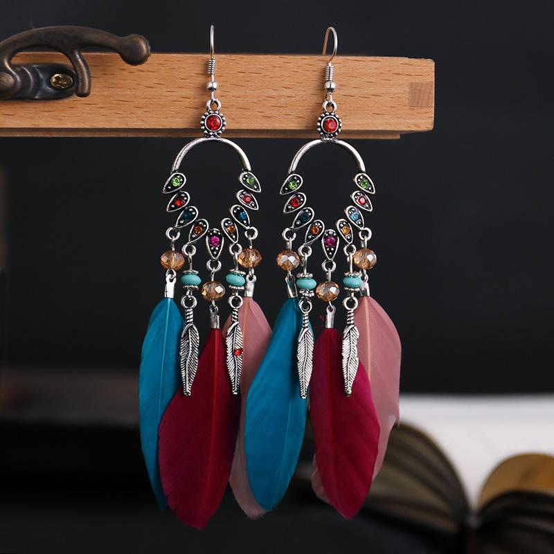 New Earrings with Fashionable Waterdrop Diamond-studded Feather Earrings