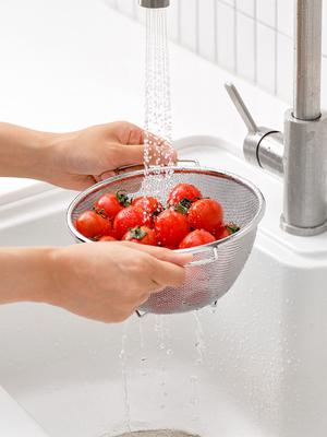 Wiedergeboren. J Mudita Edelstahl-Netz-Wasserkorb-Schale 19 cm