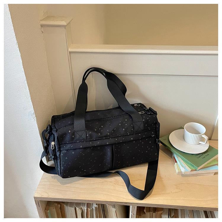 Star Travel Large Capacity Lightweight Business Trip Bag with Wet/Dry Separation for Sports and Yoga.