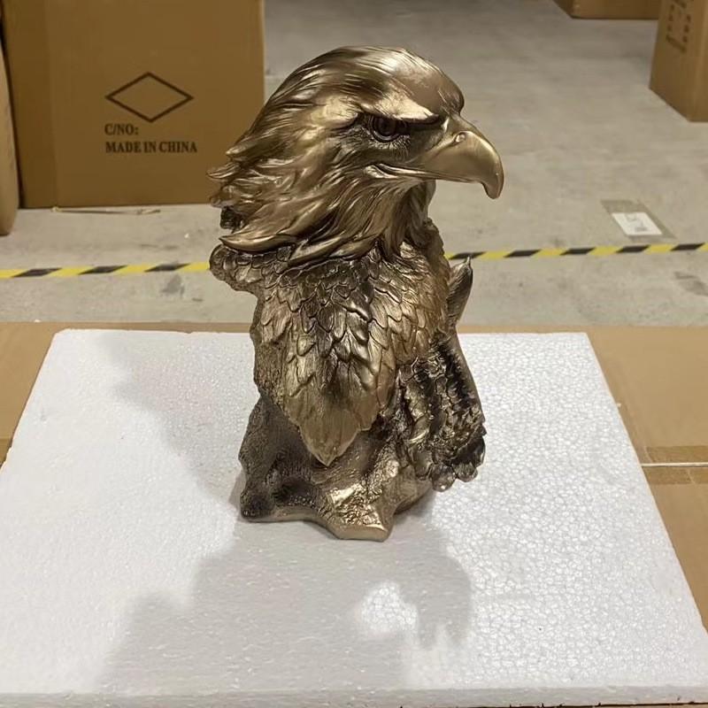 Resin Eagle Figurine Decorative Sculpture Living Room Office Home Decor European Style Craft Gift