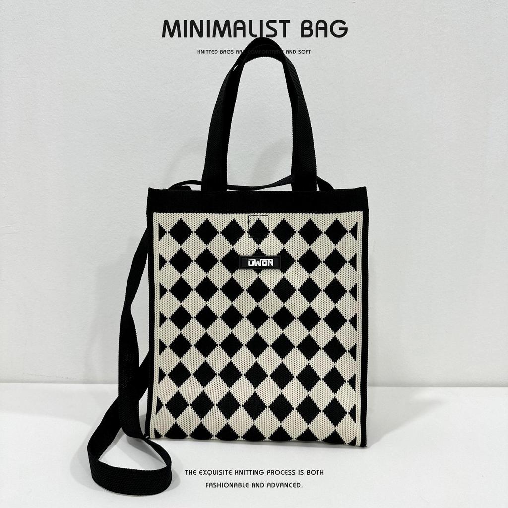 Schwarze & Weiße Diamantstrick-Schultertasche - Koreanischer Stil, Große Kapazität, Alleskönner, Vielseitige quadratische Umhängetasche