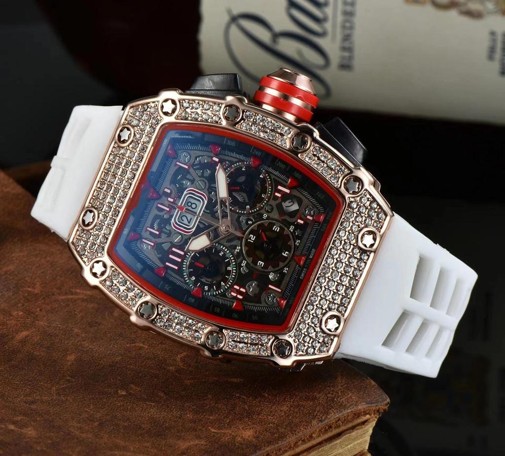 2020 European-American Diamond Skull Six-Hand Quartz Barrel Men's Watch