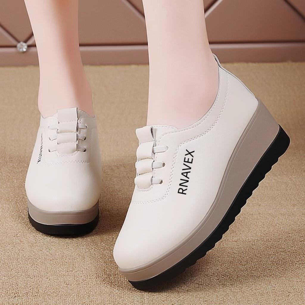 Thick Soled Sponge Cake Small Leather Shoes for Women, Low Top Shoes, Single Shoes, Fashionable Casual Shoes
