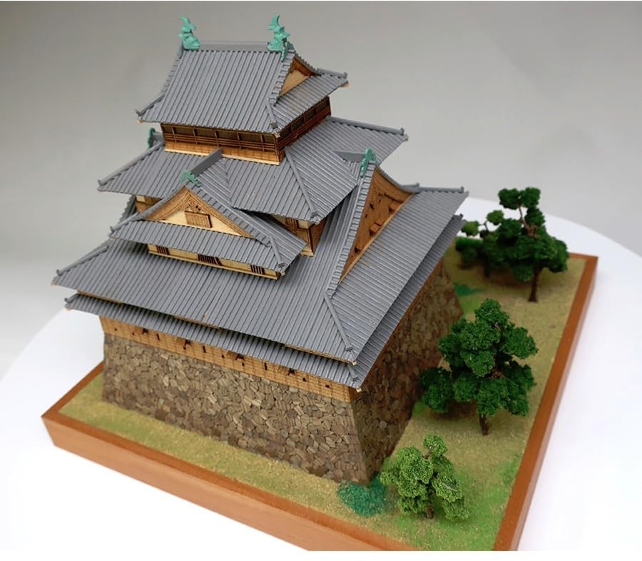Woody Joe 1/150 Matsue Castle Wooden Model Assembly Kit (Building)