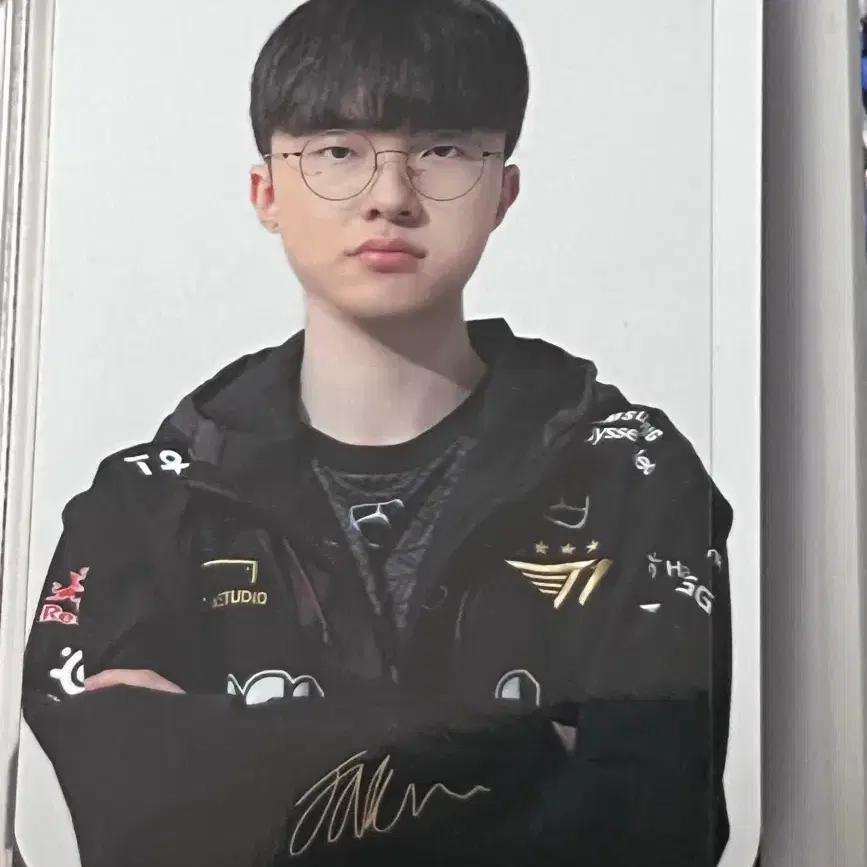 I'm selling a Naver photocard from the 23rd Rolled Cup T1 Payker!