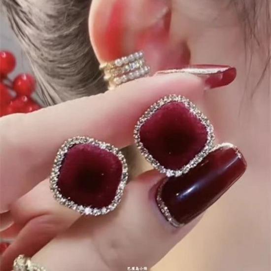 

Red Flocked Diamond-Studded Square Earrings - Trendy Autumn/Winter 2024 Dangle Accessories for Women