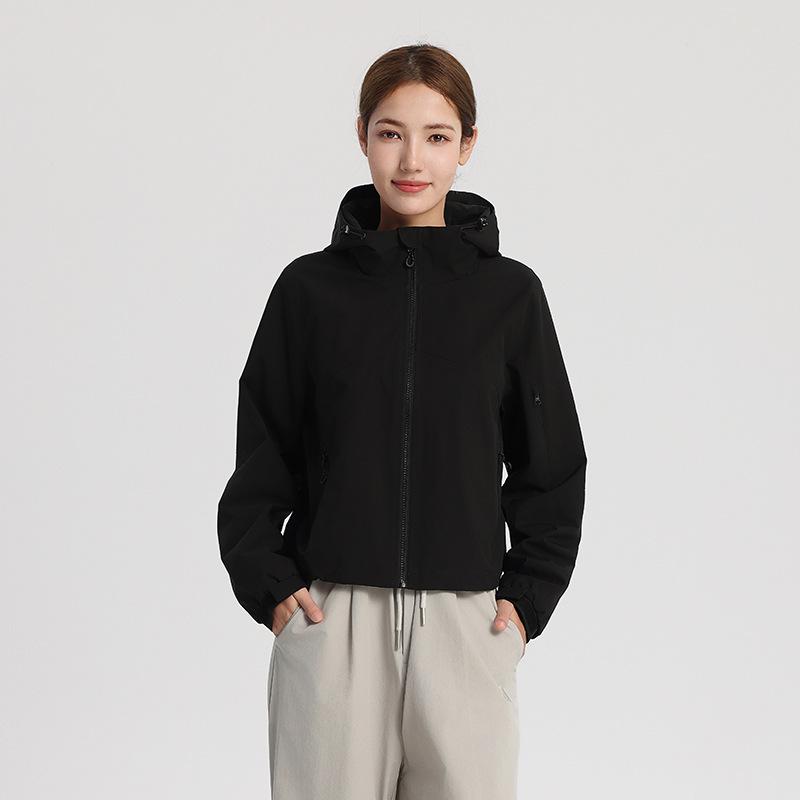 

Женский короткий тренч 25 весна и осень новый уличный повседневный удобный водонепроницаемый маленький плащ с капюшоном в стиле милитари XL чёрный