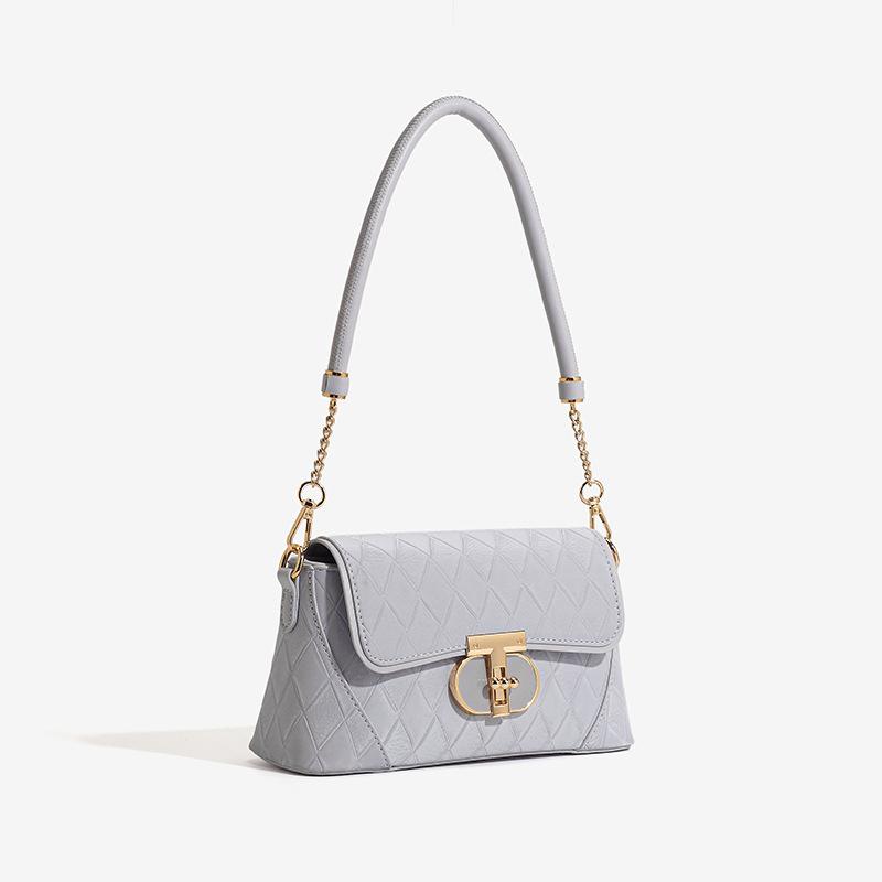 2026 Spring/Summer New Niche High-End Diamond Pattern Underarm Bag Fashionable Baguette Bag Handheld Shoulder Crossbody Small Square Bag