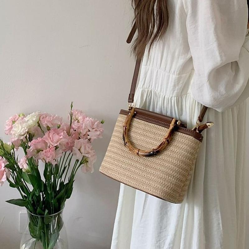 Summer Vacati New Women's Straw Bucket Bag Lady High Quality Versatile Handbag Female Niche Luxury Designers Crossbody Bag