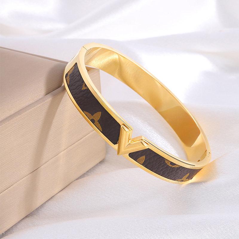 Элегантный женский браслет из титановой стали: Высококачественный, Универсальный, Модный и Прочный.