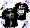 Kpop BTS Baseball Trikot Lila Kurzarm Cardigan Koreanische Streetwear Fan Support Hemd mit Knöpfen Konzertbekleidung für Damen und Herren