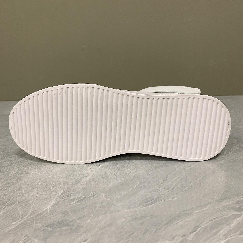 Mode Neue High-Top-Schuhe für Herren mit mittelhohen Board-Schuhen erhöhen lässige Lederstiefel weiße Reitstiefel zapatillas hombre A6