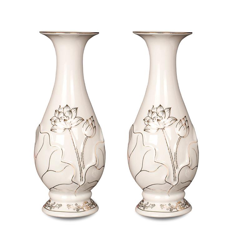Vaso in Ceramica a Rilievo di Loto per Composizioni Floreali - Ornamento Puro di Guanyin
