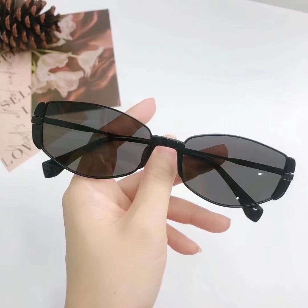 24 Retro-Sonnenbrillen aus Metall, personalisierbar, ovaler Rahmen, kleine braune Brille, Schnapsgläser für die Straße, 8705