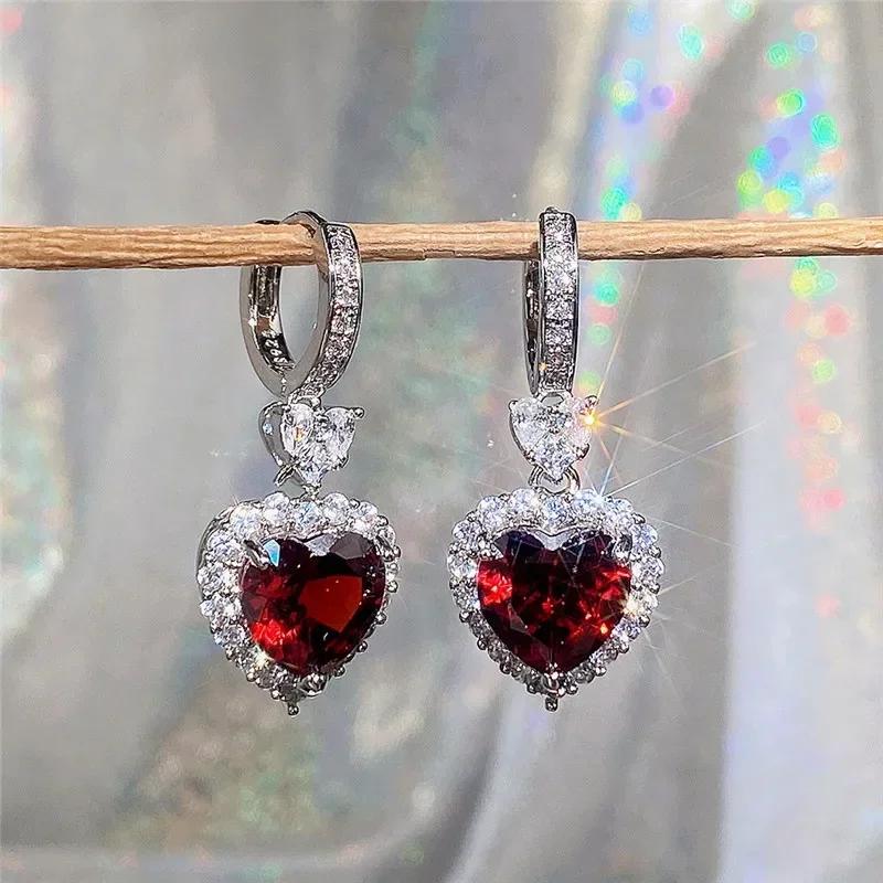 Blaue/Granatrote Herz Cubic Zirkonia Hochzeitsohrringe für Damen Ewige Liebe Verlobung Mode Schmuck Accessoire